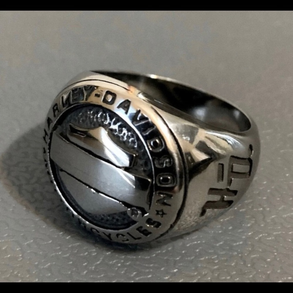 Limited! HD Mens Rings - Picture 2 of 9